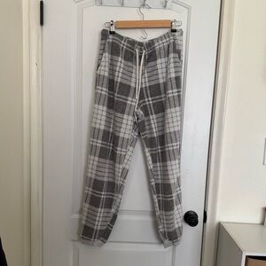 Aerie Gray Plaid Women’s Joggers/lounge pants.